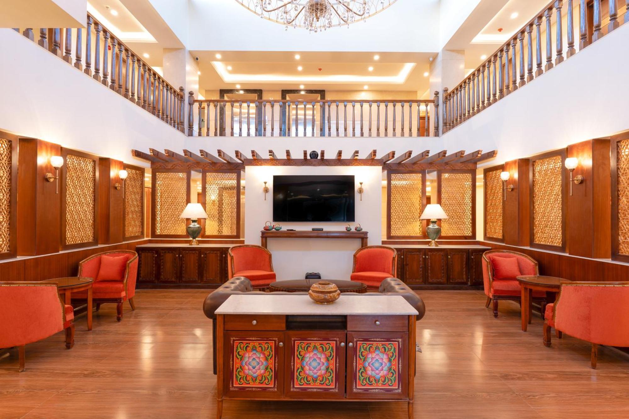 Hotel Dragon Лех Екстериор снимка